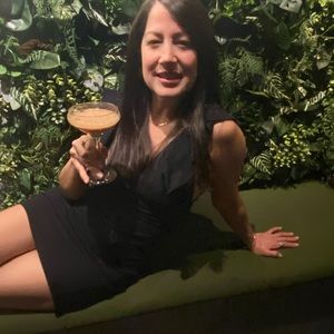 Meet your Posher, Yuneisi